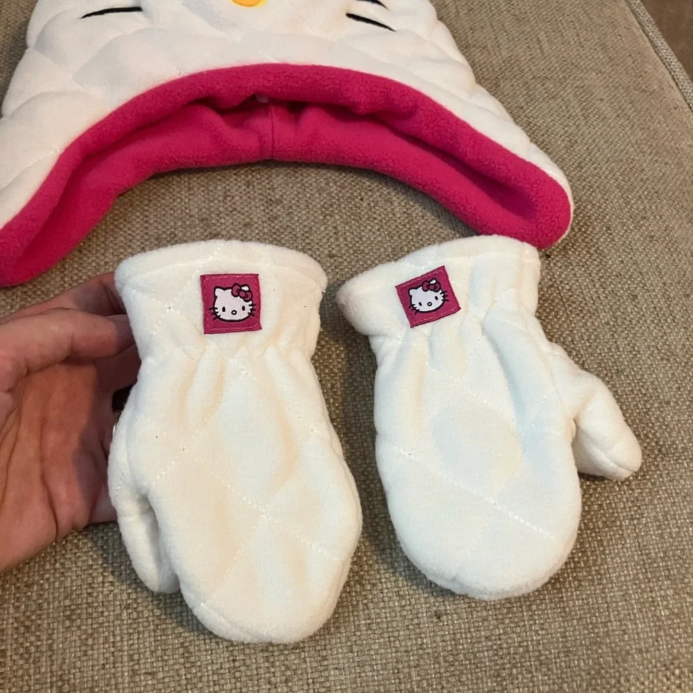 Hello kitty pink and white hat and mittens set